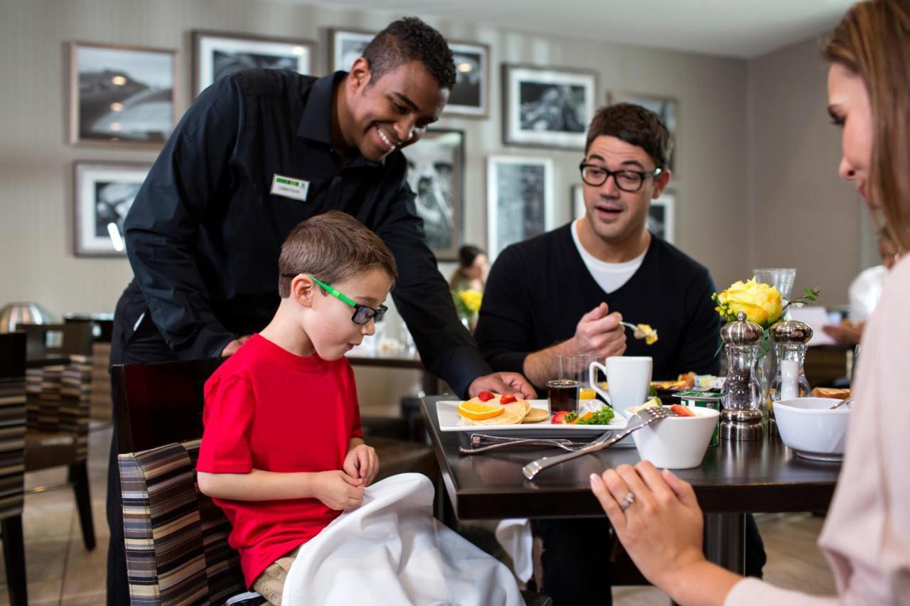 Holiday Inn Asheville East-Blue Ridge Pkwy By Ihg Ngoại thất bức ảnh