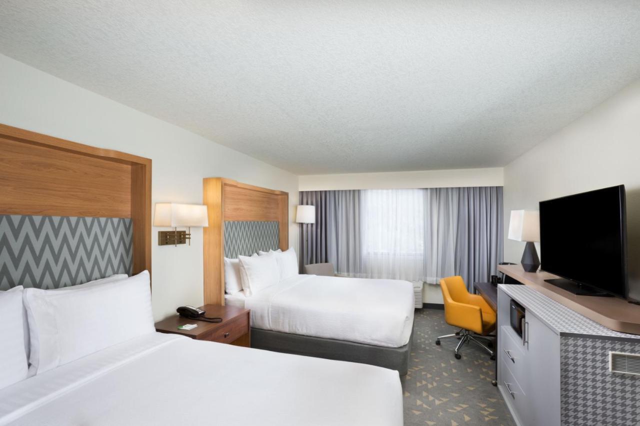 Holiday Inn Asheville East-Blue Ridge Pkwy By Ihg Ngoại thất bức ảnh