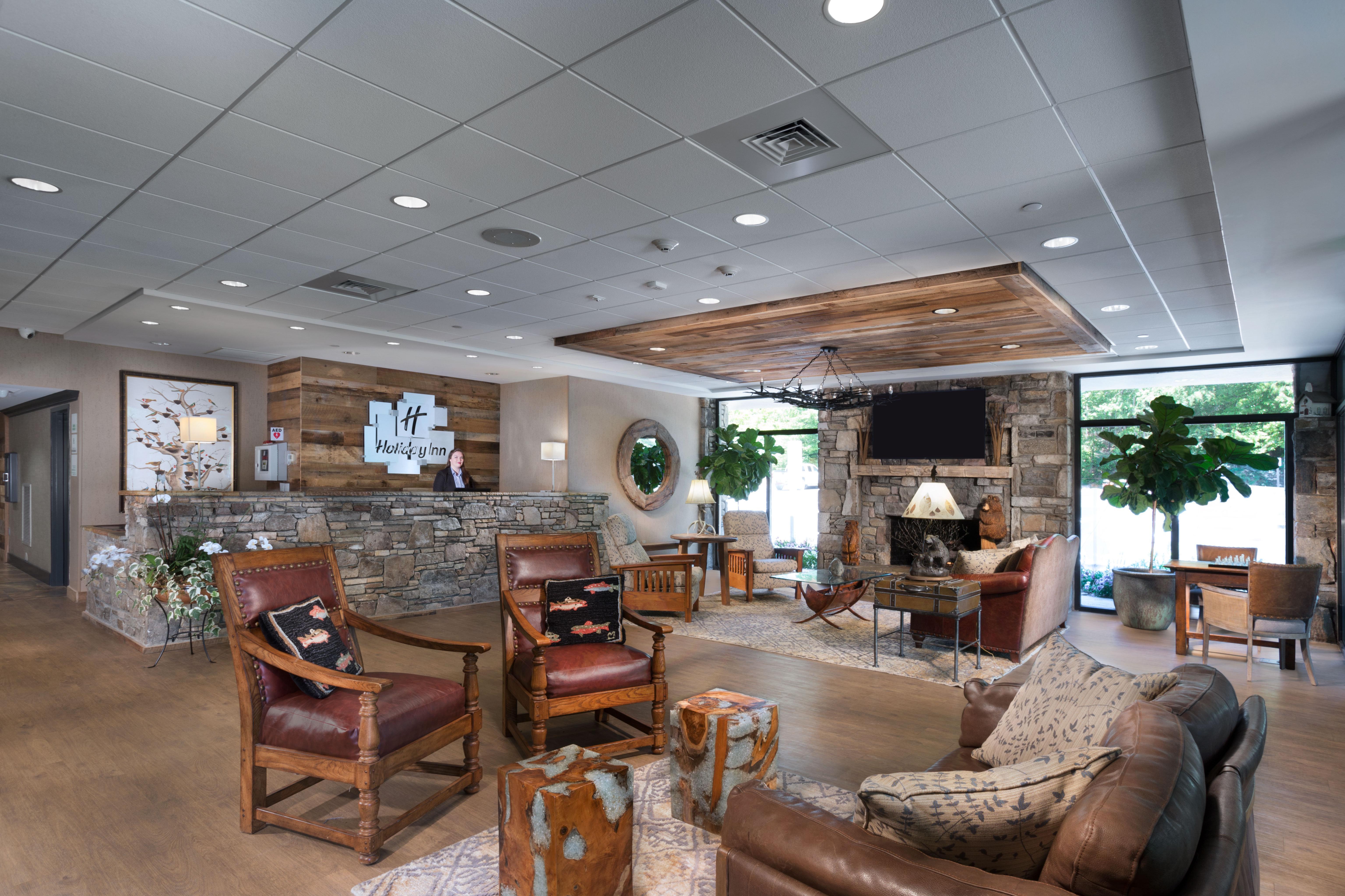 Holiday Inn Asheville East-Blue Ridge Pkwy By Ihg Ngoại thất bức ảnh
