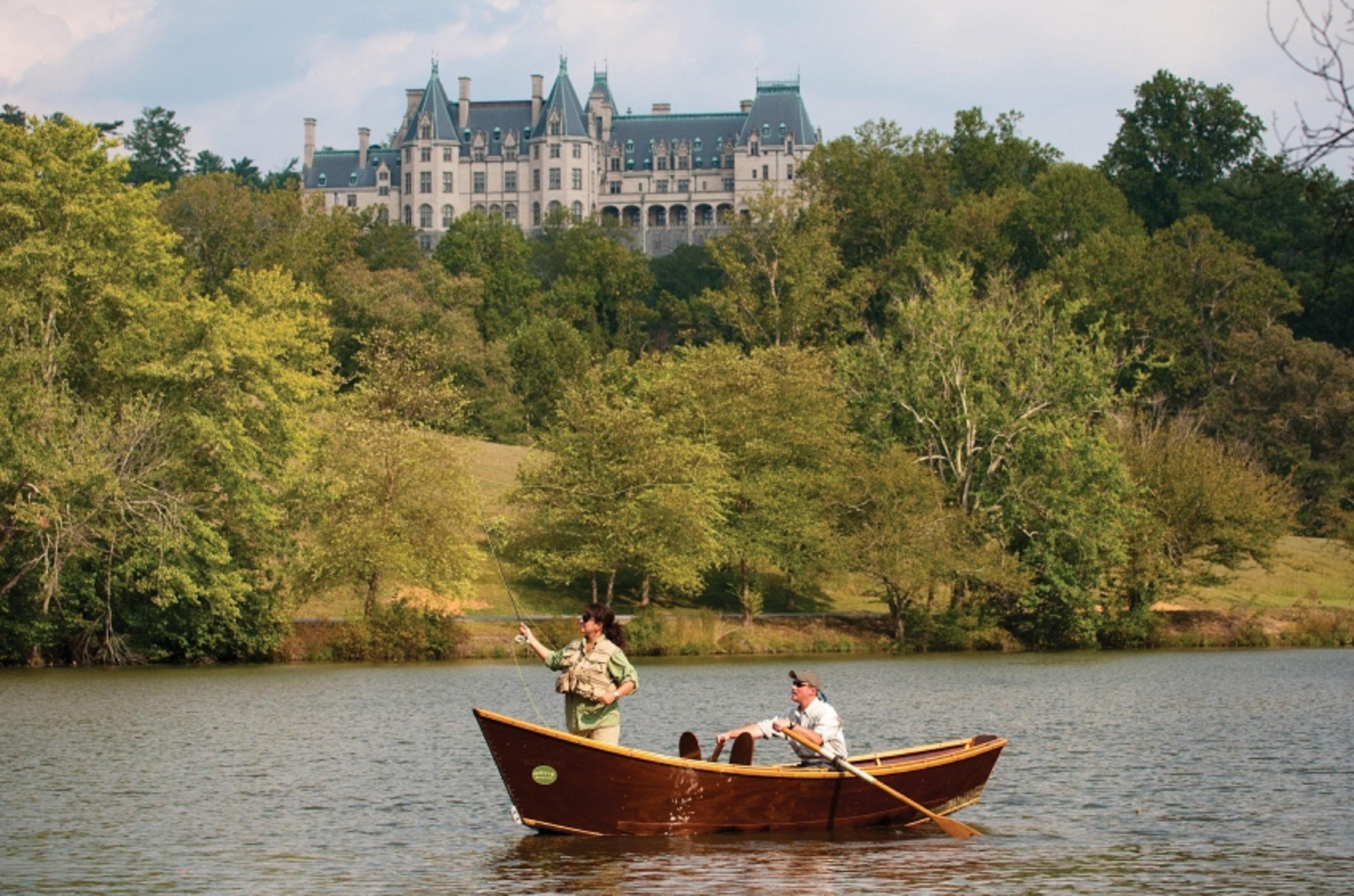 Holiday Inn Asheville East-Blue Ridge Pkwy By Ihg Ngoại thất bức ảnh