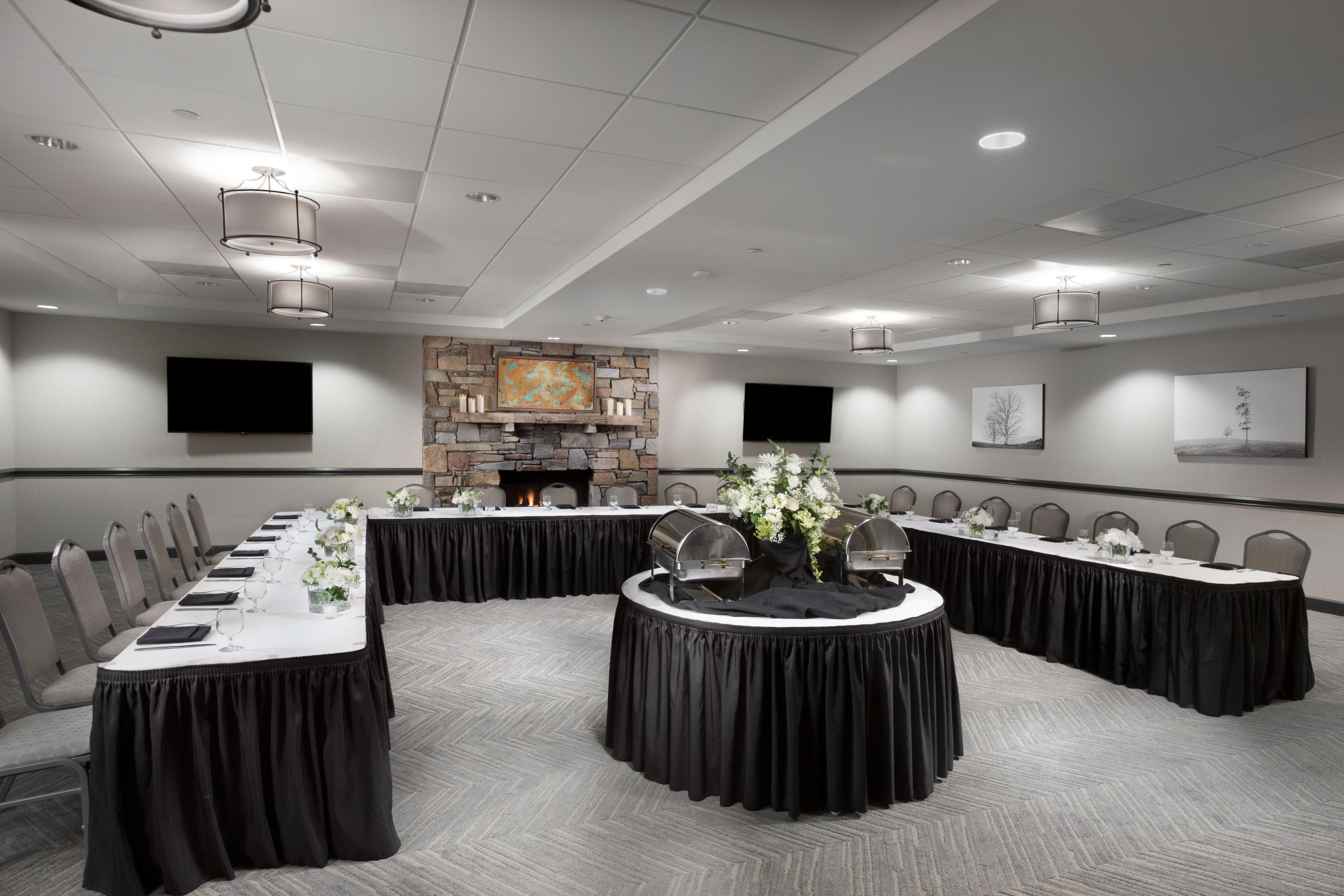Holiday Inn Asheville East-Blue Ridge Pkwy By Ihg Ngoại thất bức ảnh