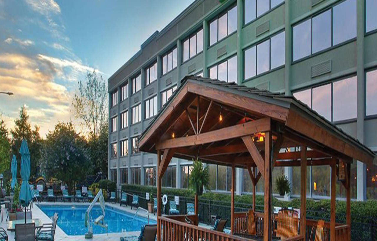 Holiday Inn Asheville East-Blue Ridge Pkwy By Ihg Ngoại thất bức ảnh