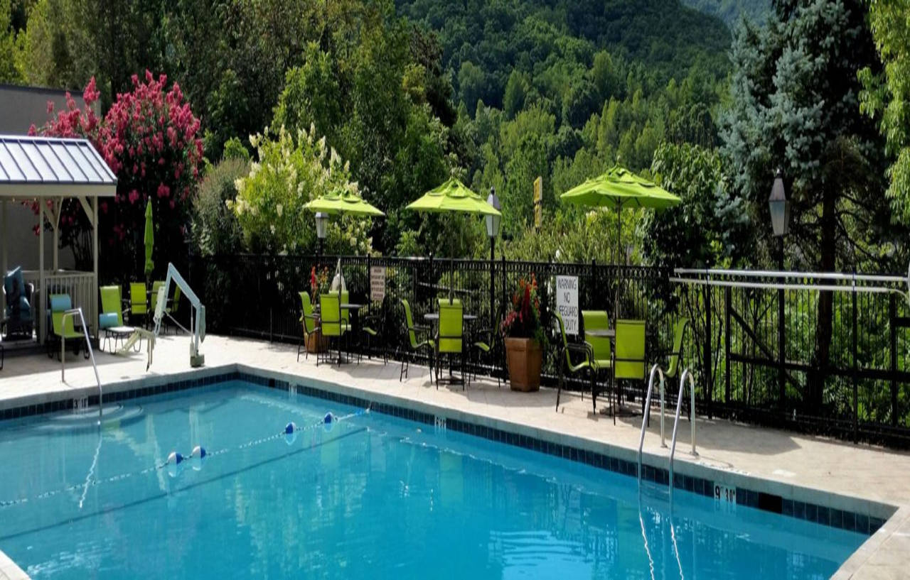 Holiday Inn Asheville East-Blue Ridge Pkwy By Ihg Ngoại thất bức ảnh